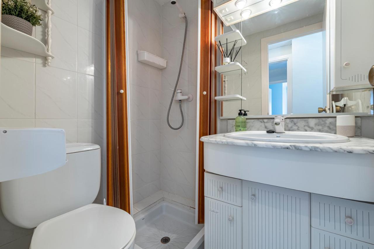 Ático en primera línea con vistas, piscina y parking Cambrils Esterno foto